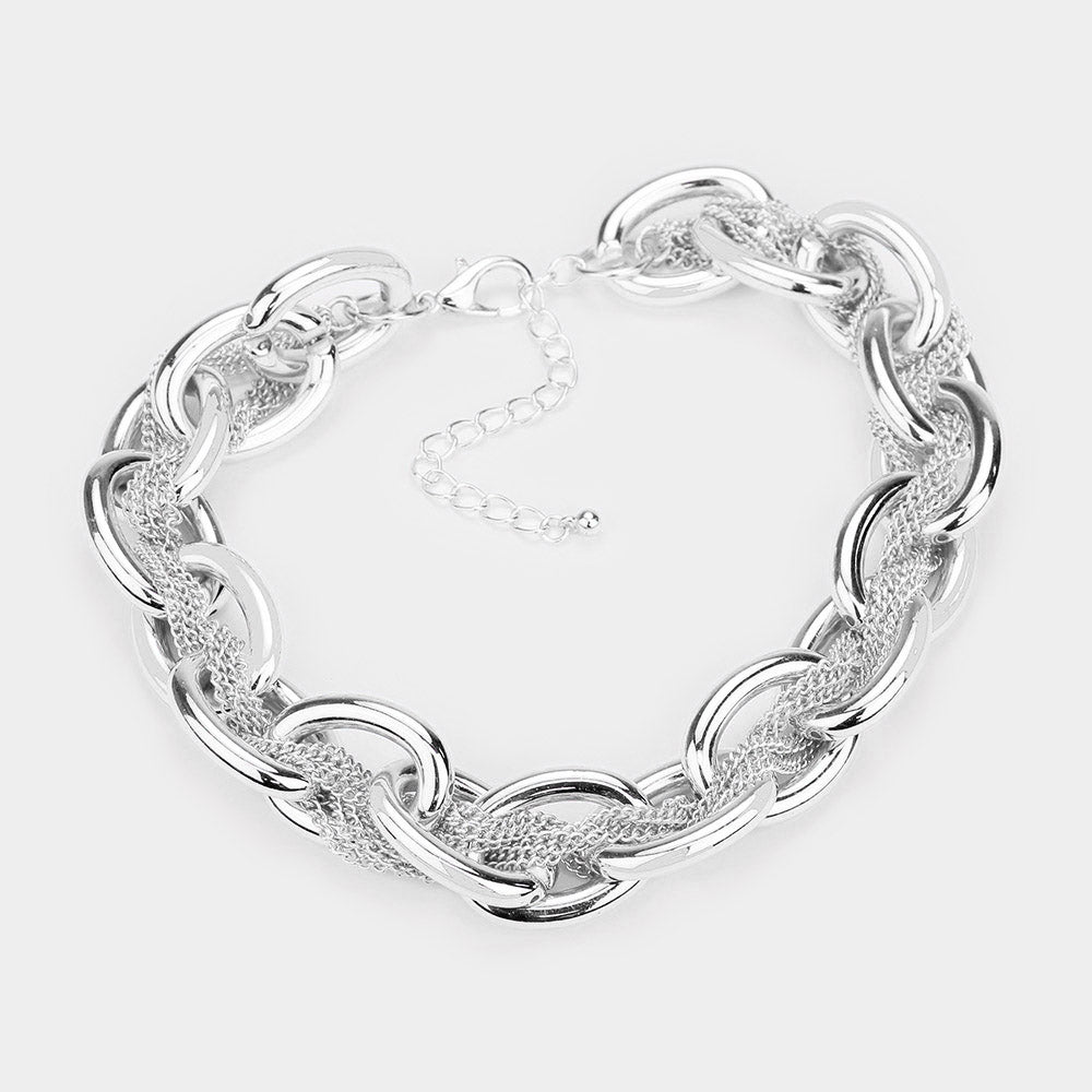 METAL CHAIN CHOKER NECKLACE.