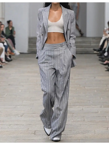 Diamond Double-
Breasted Suit Set
