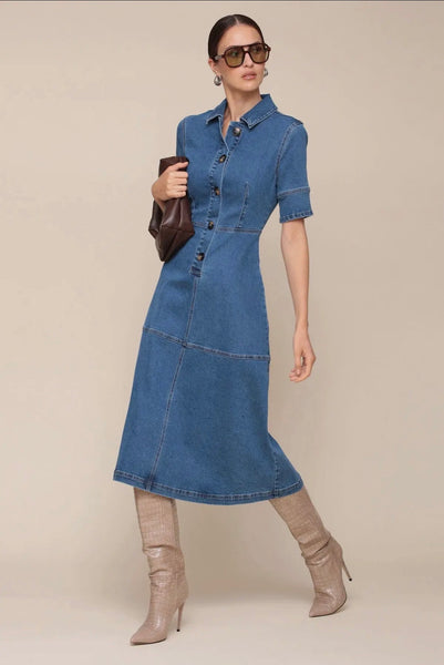 Denim Short Sleeve
Midi Shirtdress