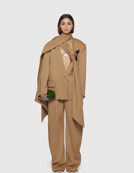 Scarf-Cutout Blazer and High Waist
Set