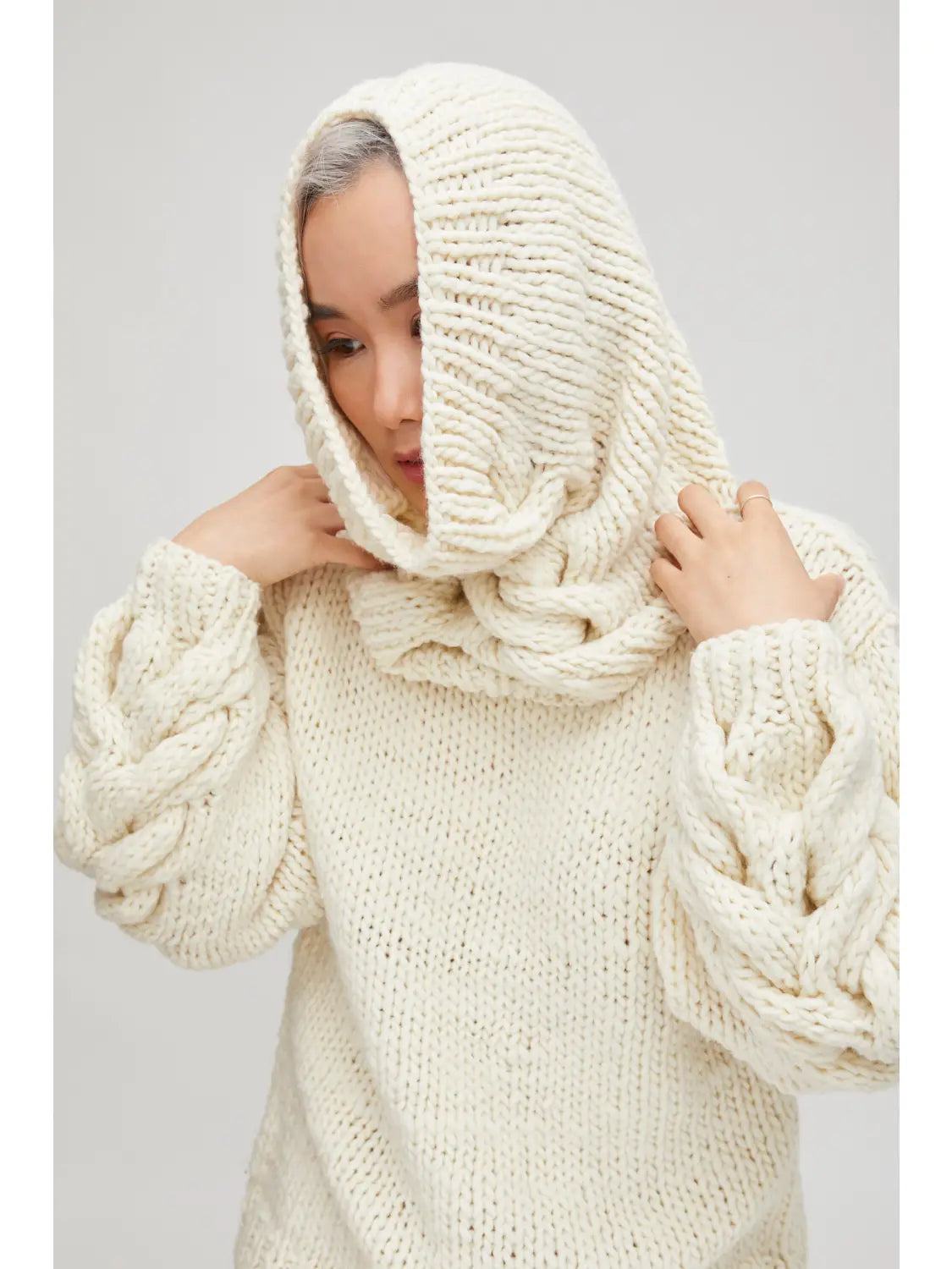 Cable Knit Collarn