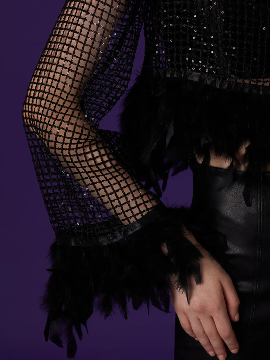 Feathered Mesh Top