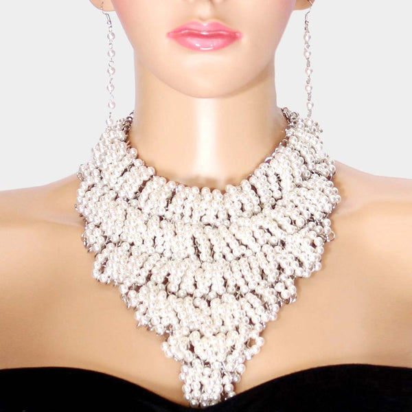 PEARL CLUSTER VINE BIB NECKLACE.