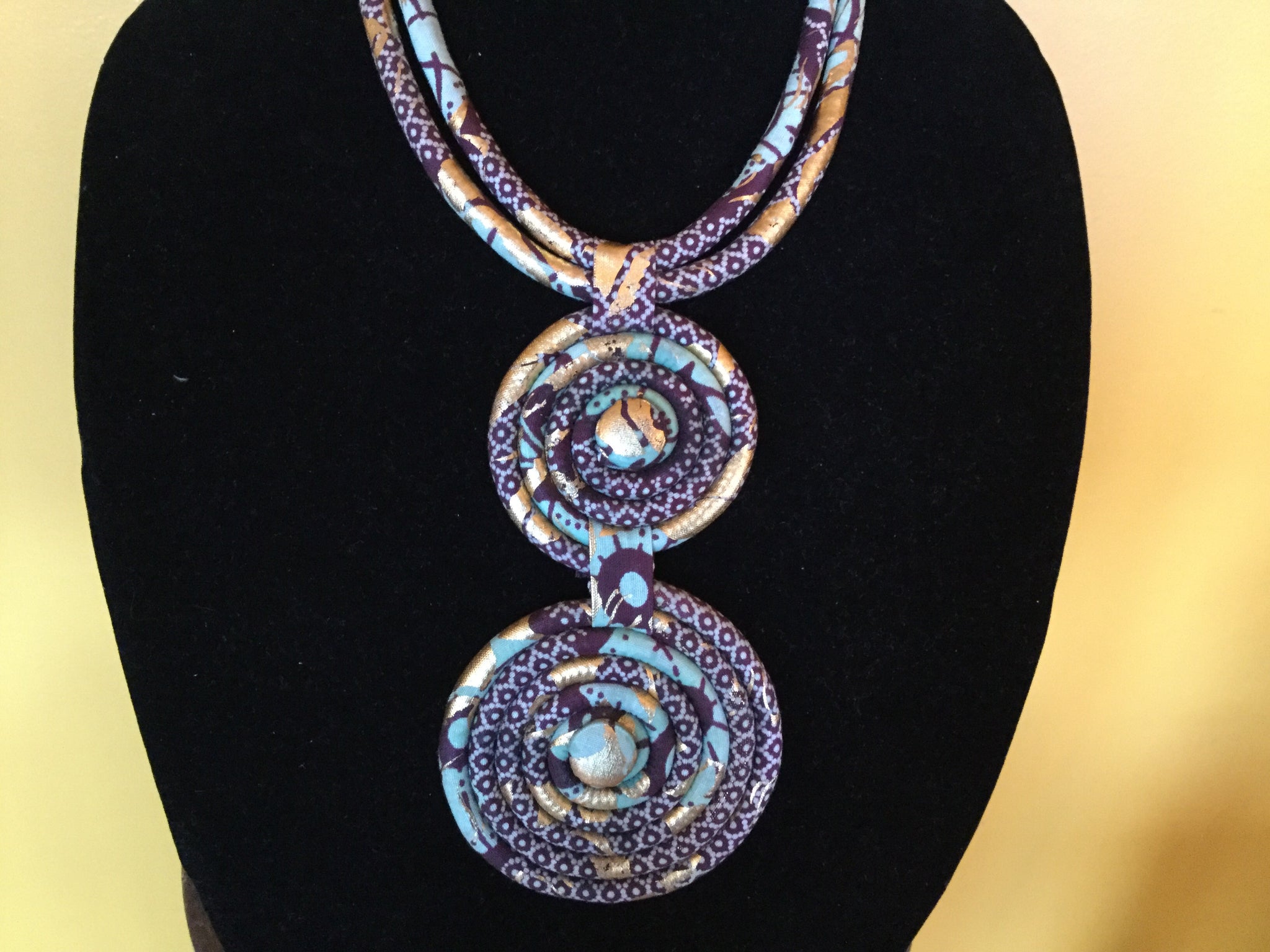 Spiral Circle Gem Fabric Necklace.