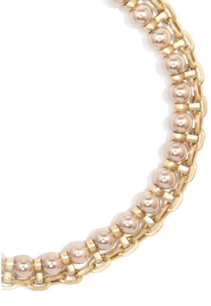 Mixed Pearls Necklace.